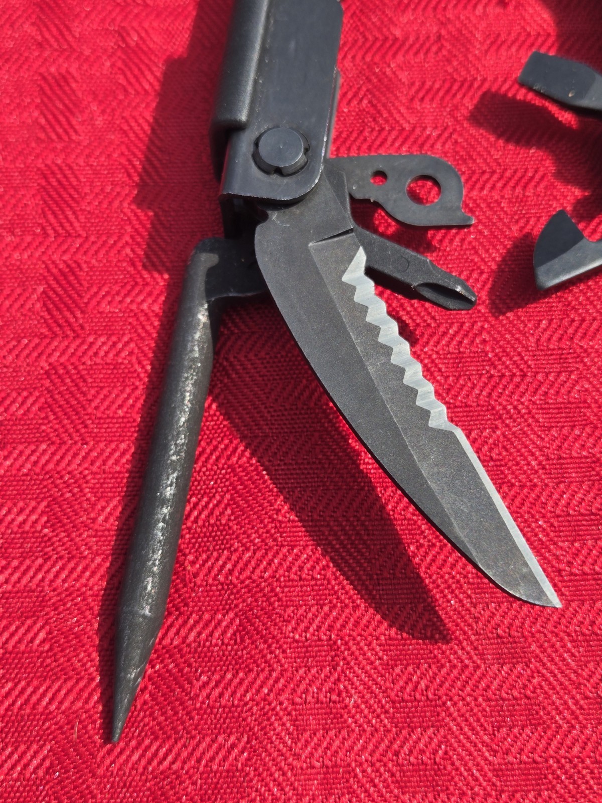 GERBER DET Needle Nose Multi-Plier MP600 Black w/RemGrit Explosive Punch Crimper