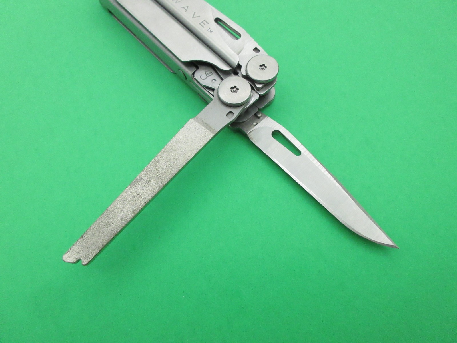 Early Leatherman Wave Multi Tool Folding Knife w/ Sheath Date Code 0702A