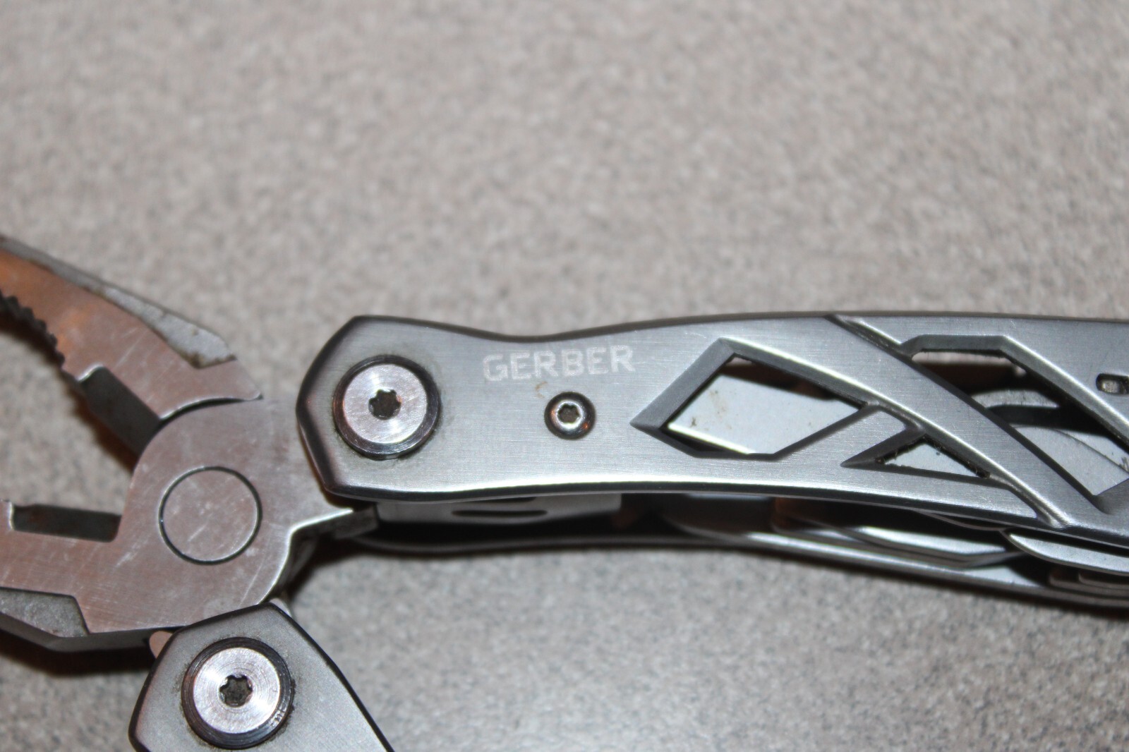 Gerber Suspension-NXT Multi-Tool 12 Tools 2 LOCKBACK BLADES 8970718E