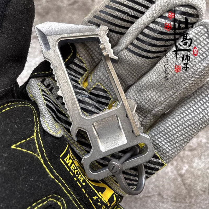 EDC Outdoor Camping Multi Tool TC4 Titanium Alloy Keychain Crowbar Carabiner