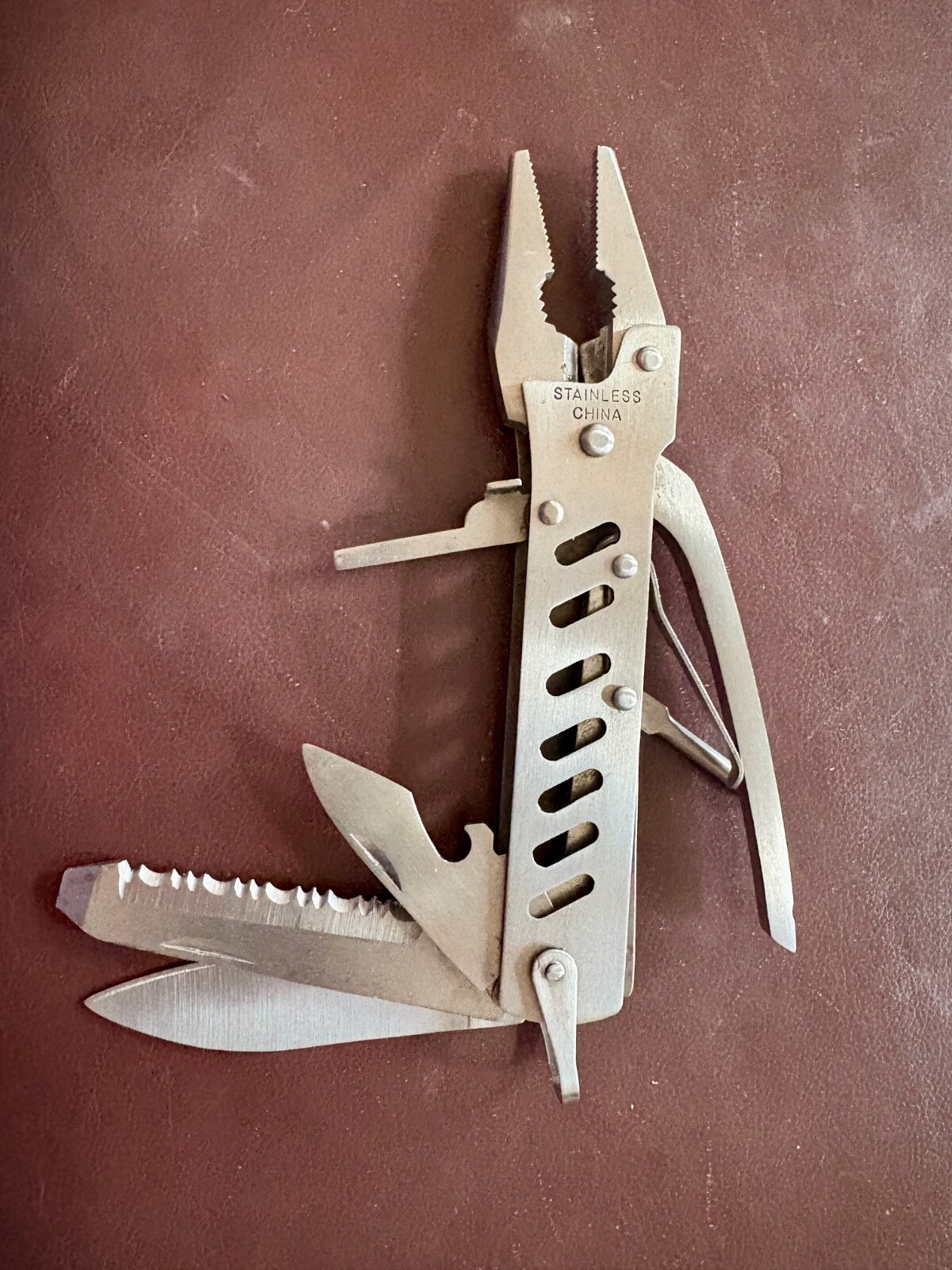 multi tool pliers