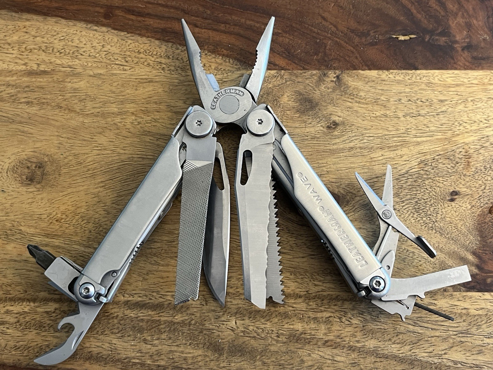 Leatherman Wave Multi-Tool Knife Great Condition!! w/New Sheath ~TASKCo