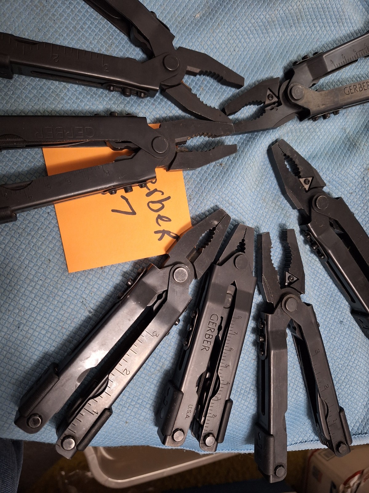 1 GERBER BLACK PLIERS Multi Tool ONE PICK AT RANDOM Loc GERBER 67