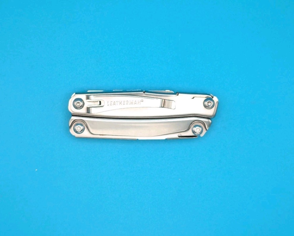 Leatherman Rev 3.8″ Multi-Tool, Stainless! With Sheath!