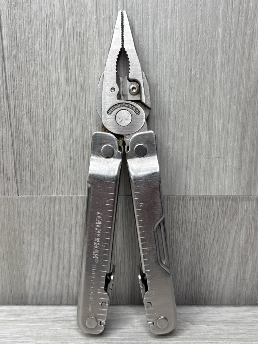 Leatherman Super Tool 300 Multi-Tool (A1D031639)