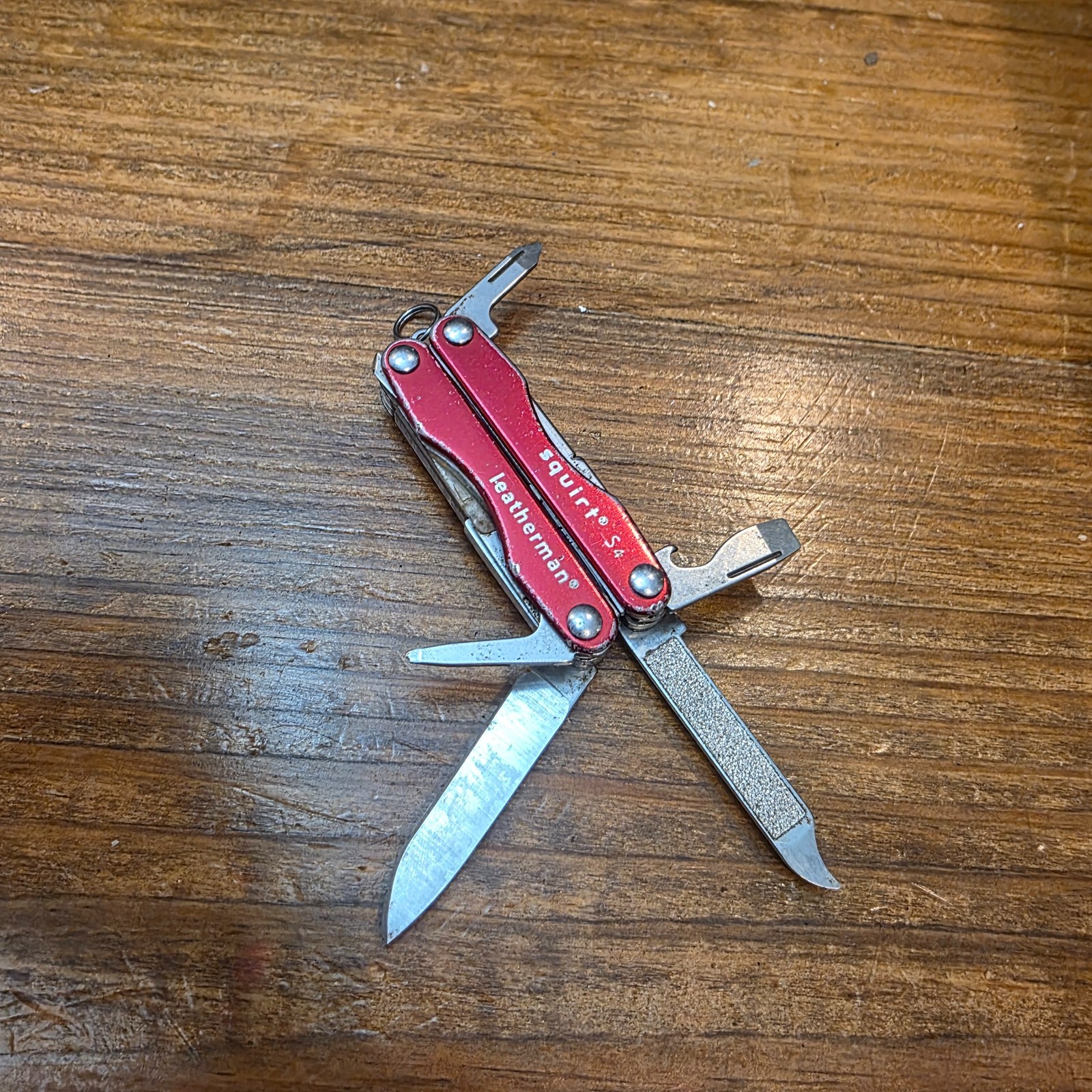 Leatherman SQUIRT S4 Red Multi-Tool (Retired) – LL