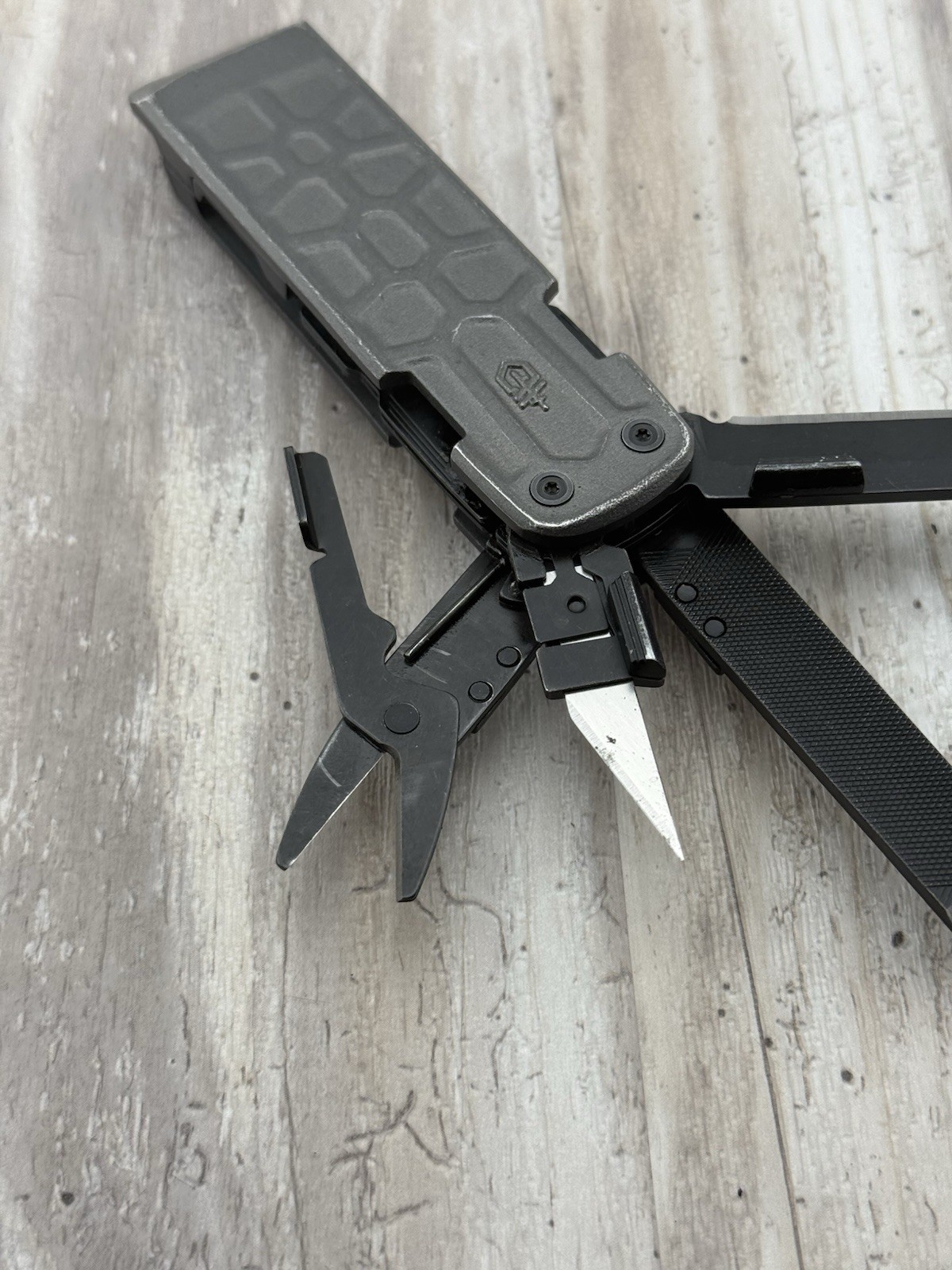 Lot of 2 : Gerber Lockdown Pry & Prybrid Utility Knife Multi-Tool Pocket Prybar