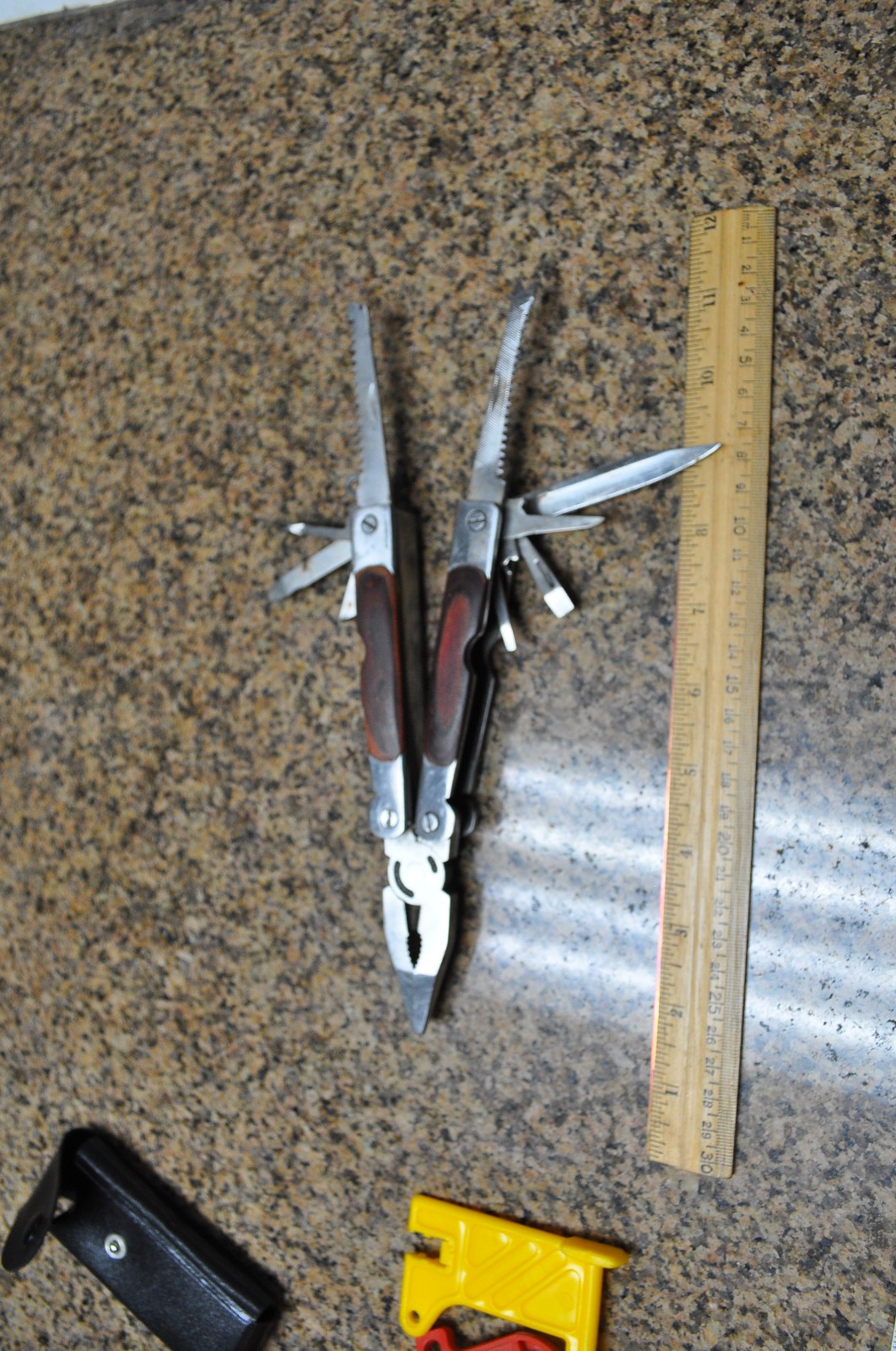 Sheffield 12-In-1 Multi Tool w/ Hardwood Handle Pliers Knife Blades Screwdrivers