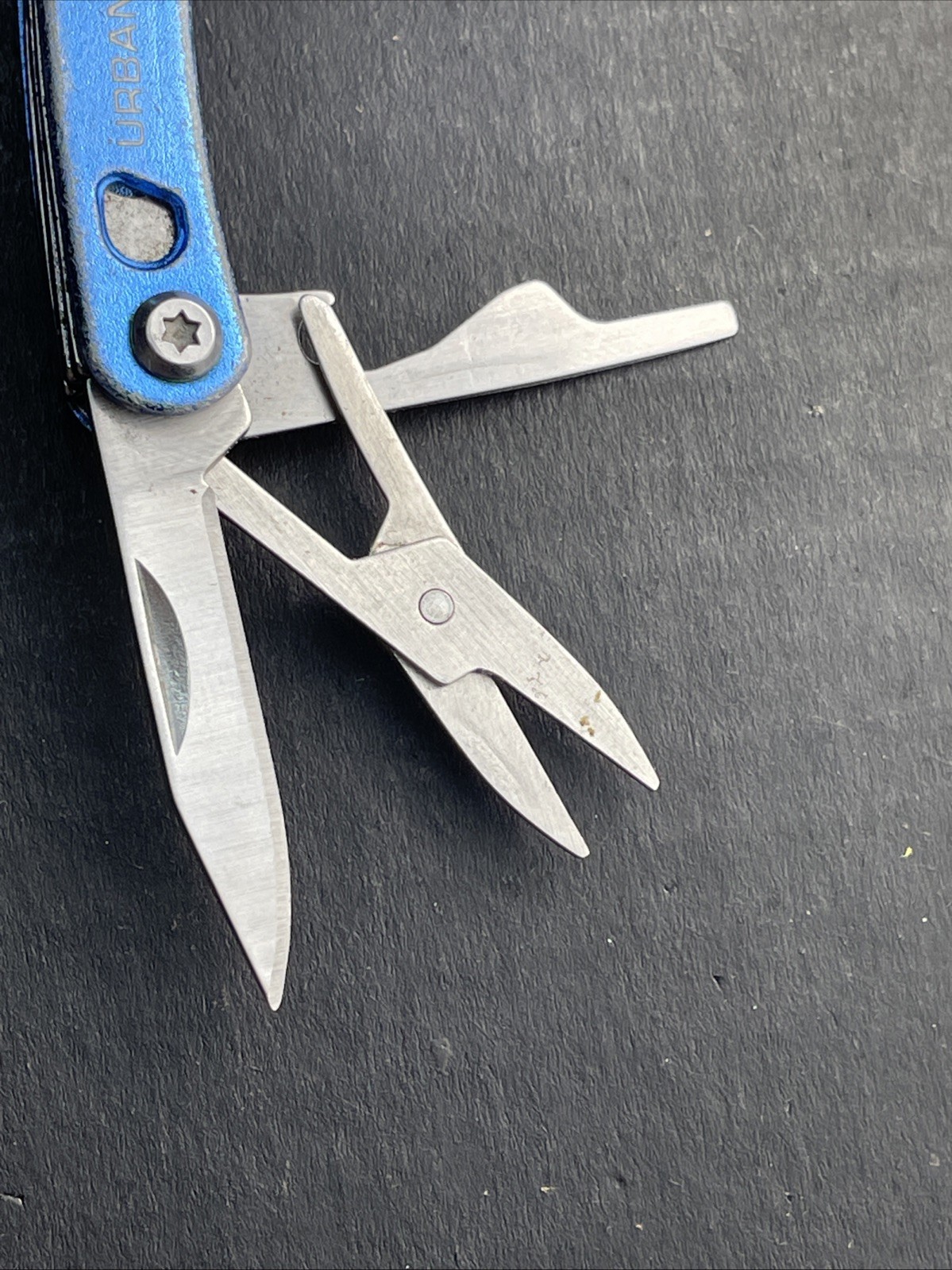 Urban Gear Mini Multitool – Versatile Pocket Tool