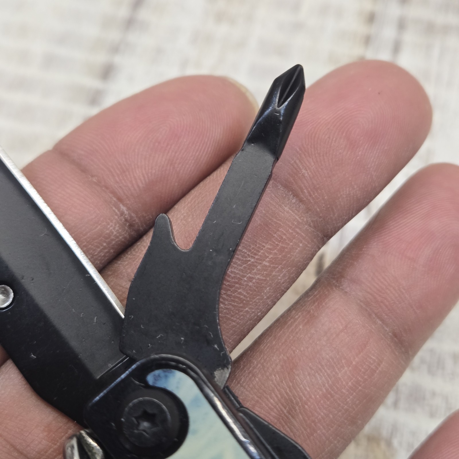 MOSSY OAK 13-in-1 Large Folding Multi Tool Plier Portable Pocket Knife Camping
