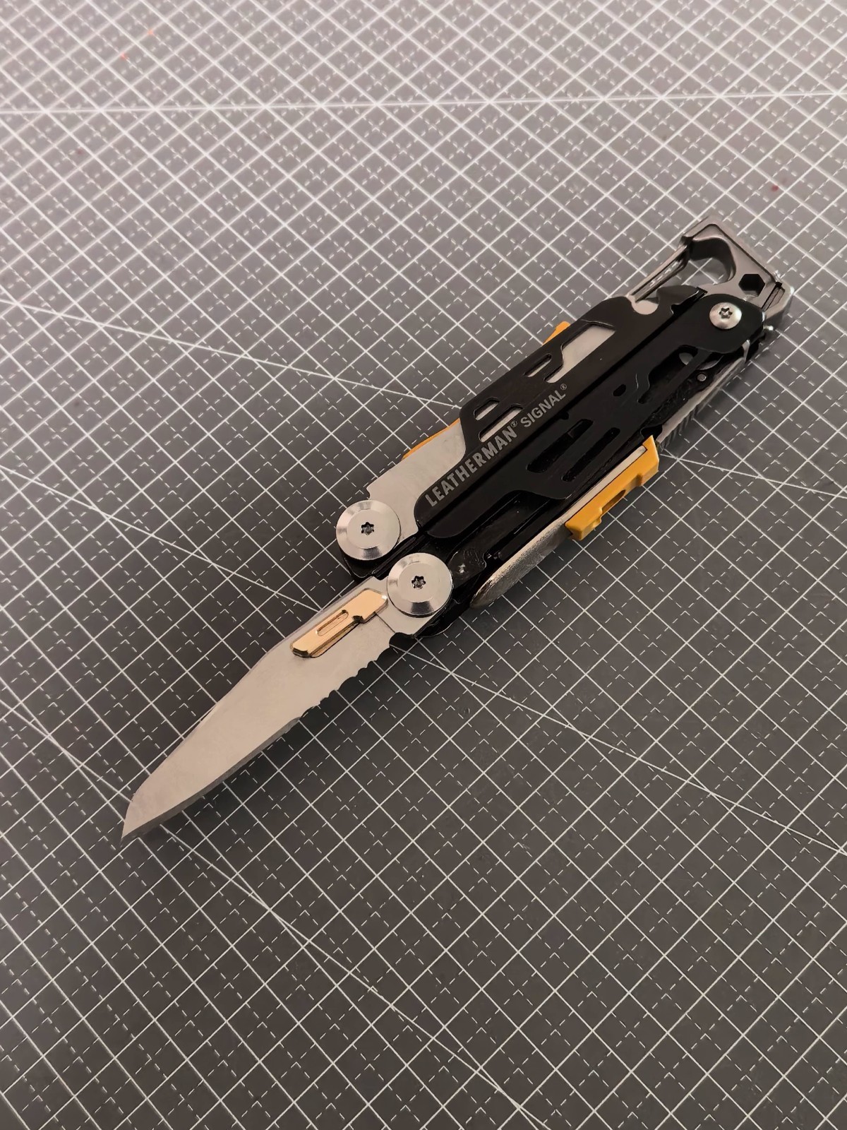 Aluminum Brass Thumb Stud for Leatherman SIGNAL with Light Slot EDC Upgrade