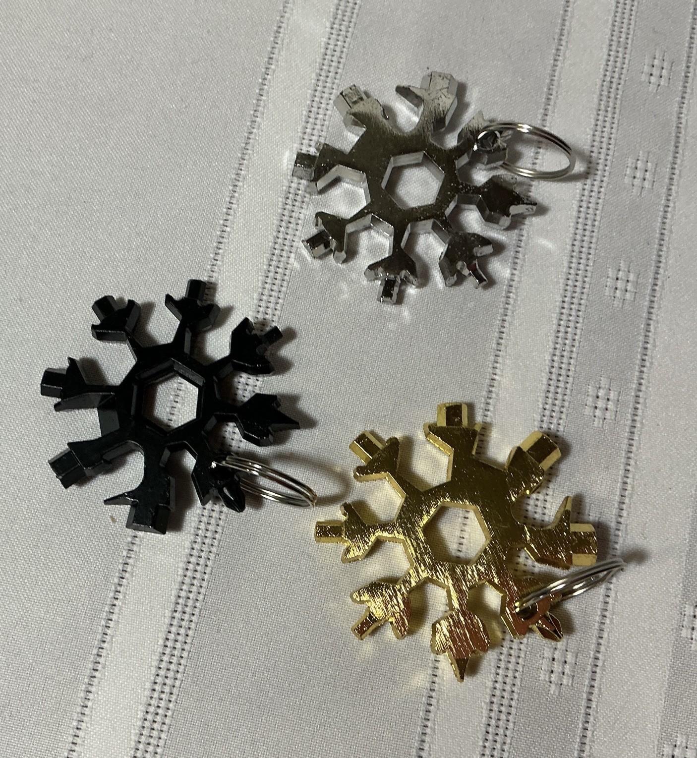 18-in-1 Snowflake Multi-Function Tool ~ 1 each – Black, Silver, Gold
