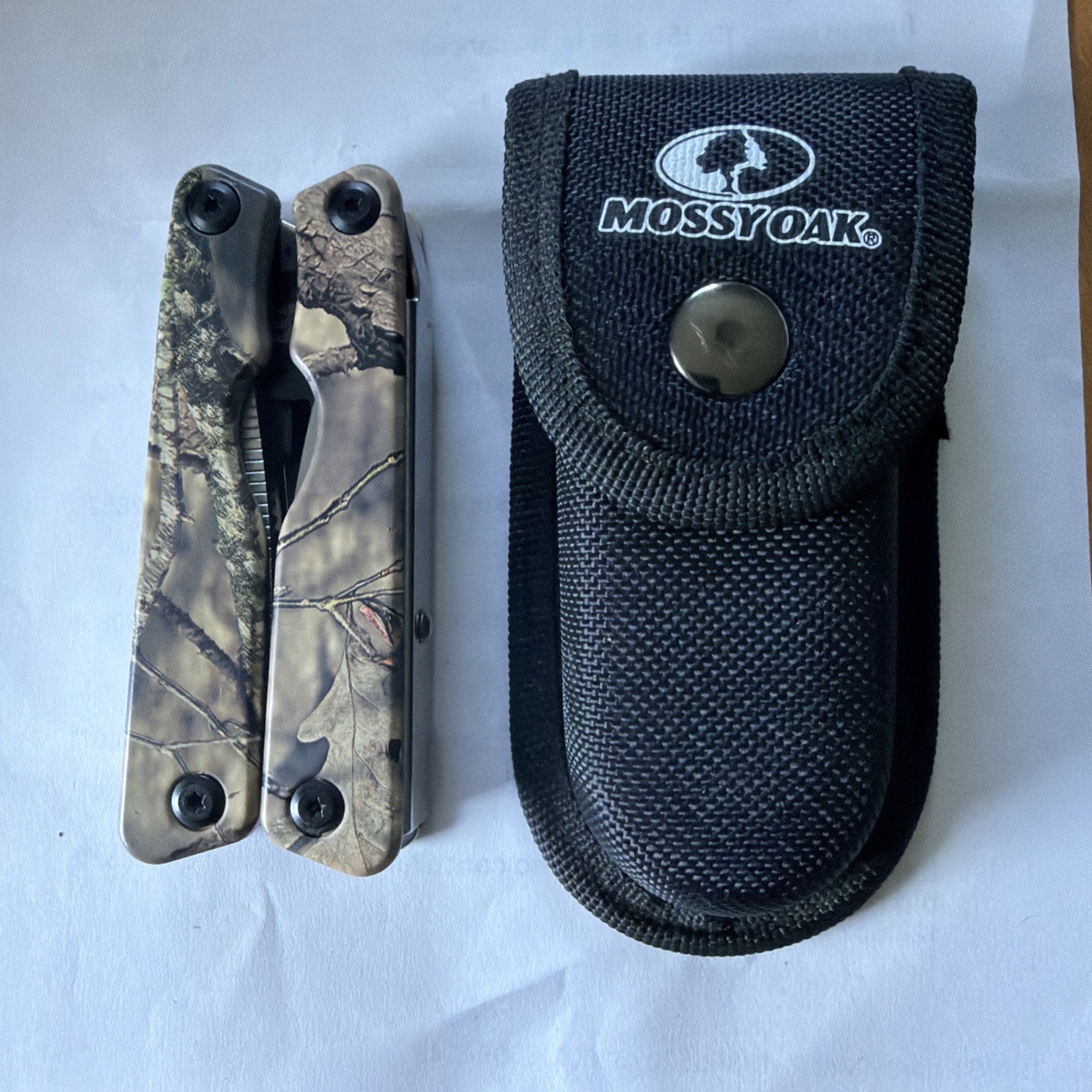 MOSSY OAK 13-in-1 Multi-tool Multi Function Pliers-Folding Pocket Tool w/Sheath