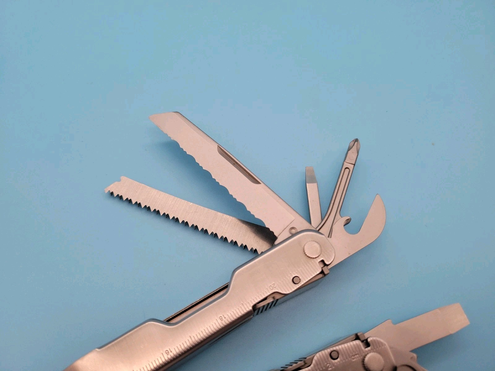 Leatherman Super Tool 300 Multi-Tool – Dated 2013 – Pliers, Knife, Saw, File