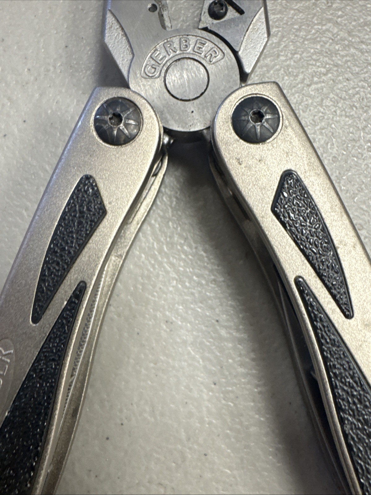 Gerber MP800 Urban Legend Multi-plier Excellent