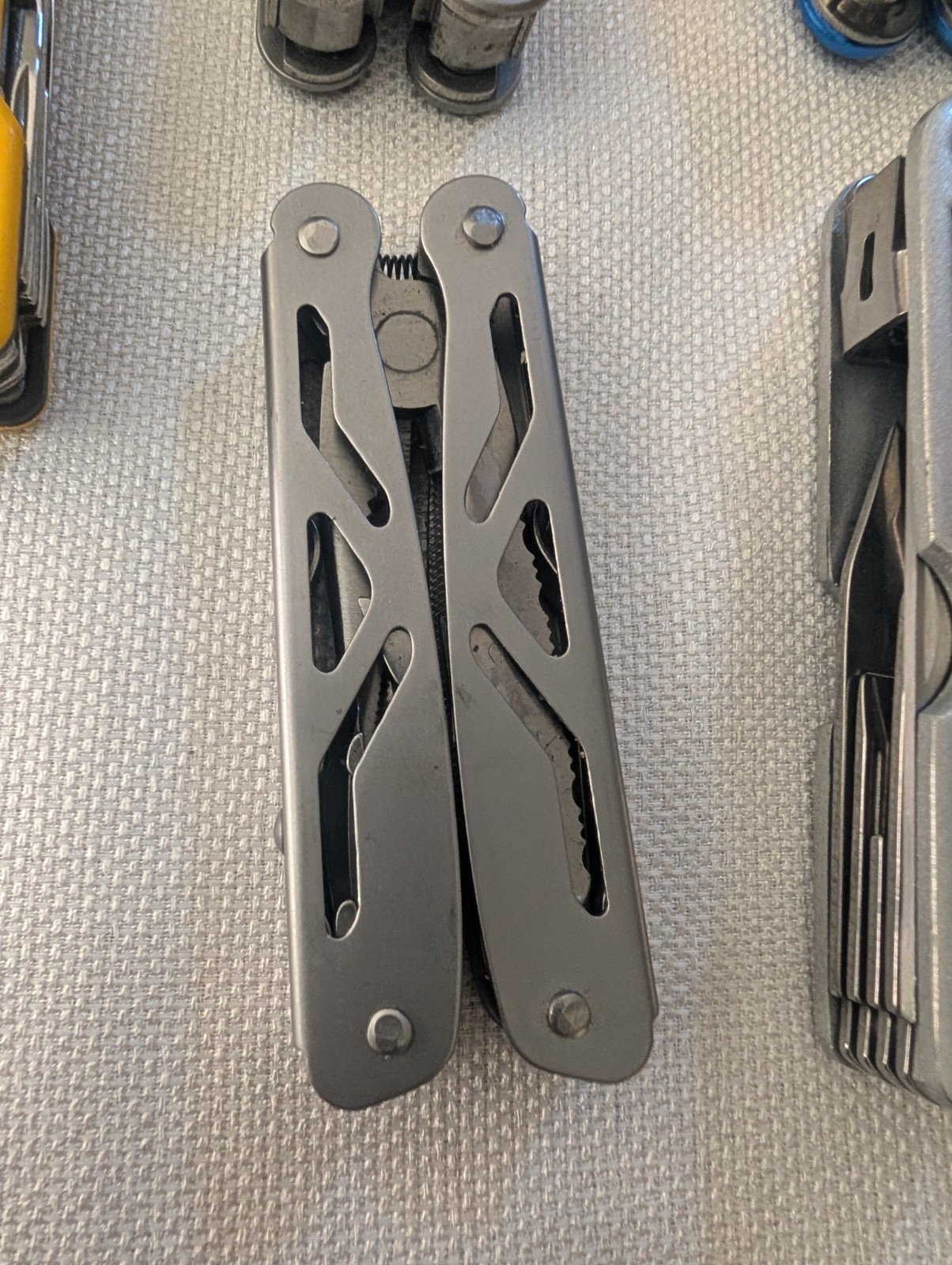 Multi-Tool Lot