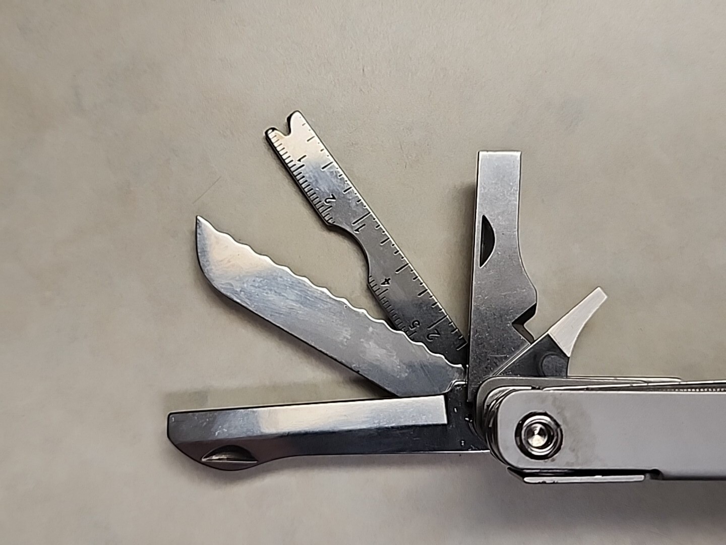 VINTAGE Schrade Tough Multi Tool With Leather Sheath Pat Pend Factory Edges Mint
