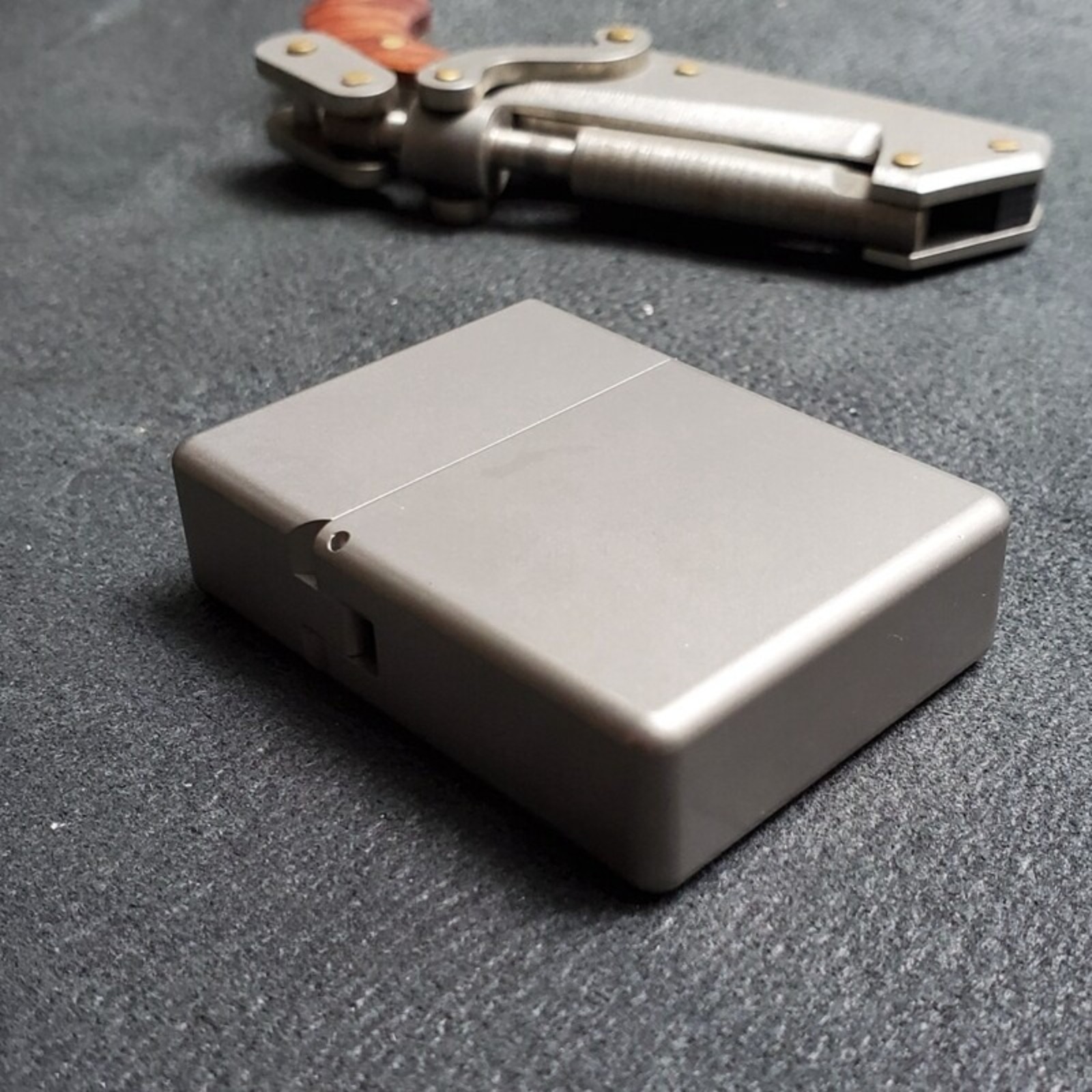 EDC Titanium Alloy Square Box Large Hinge Thick Shell Windproof Portable Tools