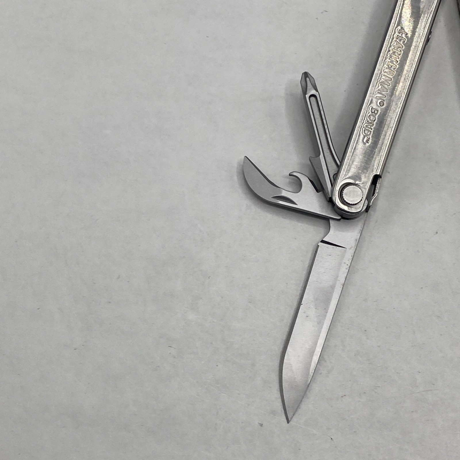 Leatherman Bond Multi Tool – Silver