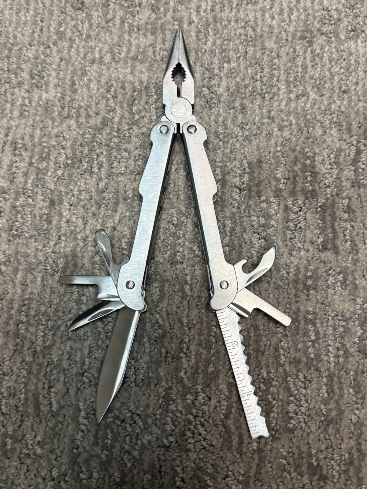 STAINLESS STEAL MULTI-TOOL