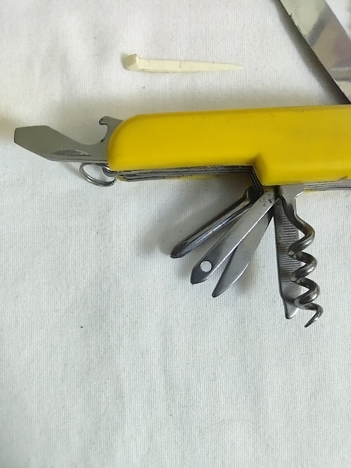 Pocket Knife Multi Tool 13 Features Blades, Saw, Scissors, Tweezers, Phillips