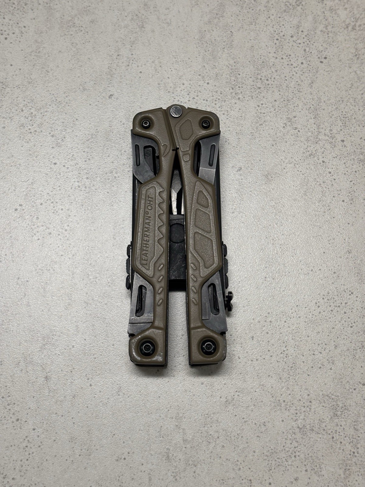Leatherman OHT – Coyote w/ XL MOLLE Sheath – Brown