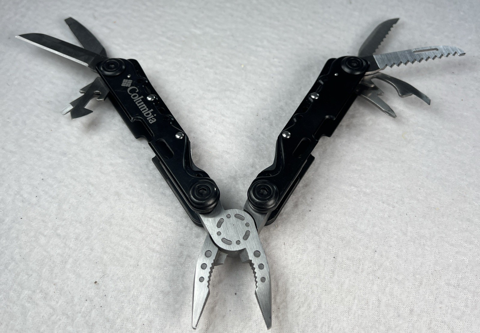 Columbia 9-Function Multi-Tool Black Silver-Tone EUC