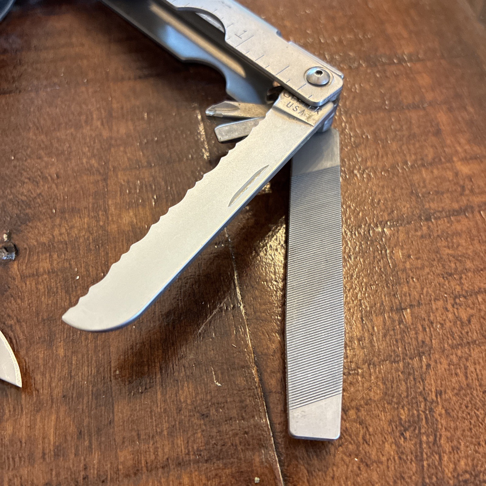 Gerber USA MP600 Blunt Nose Multitool Pliers Knife Saw Vintage – Very Clean!