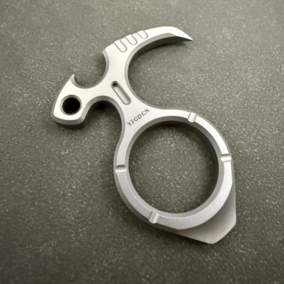 Design TC4 Titanium PRY Bar TOOL Sickle EDC Bottle Opener Crowbar Keychain