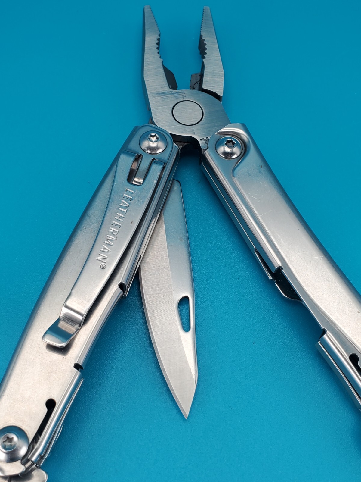 Leatherman Rev 3.8″ Multi-Tool, Stainless!