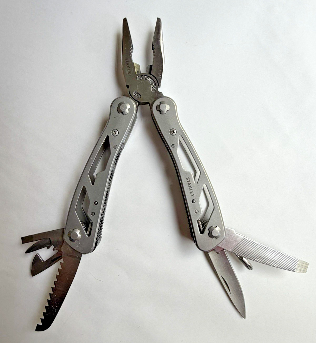 Stanley 13-in-1 Multi-Tool Pocket Knife Stainless Steel Pliers Non Slip Grip