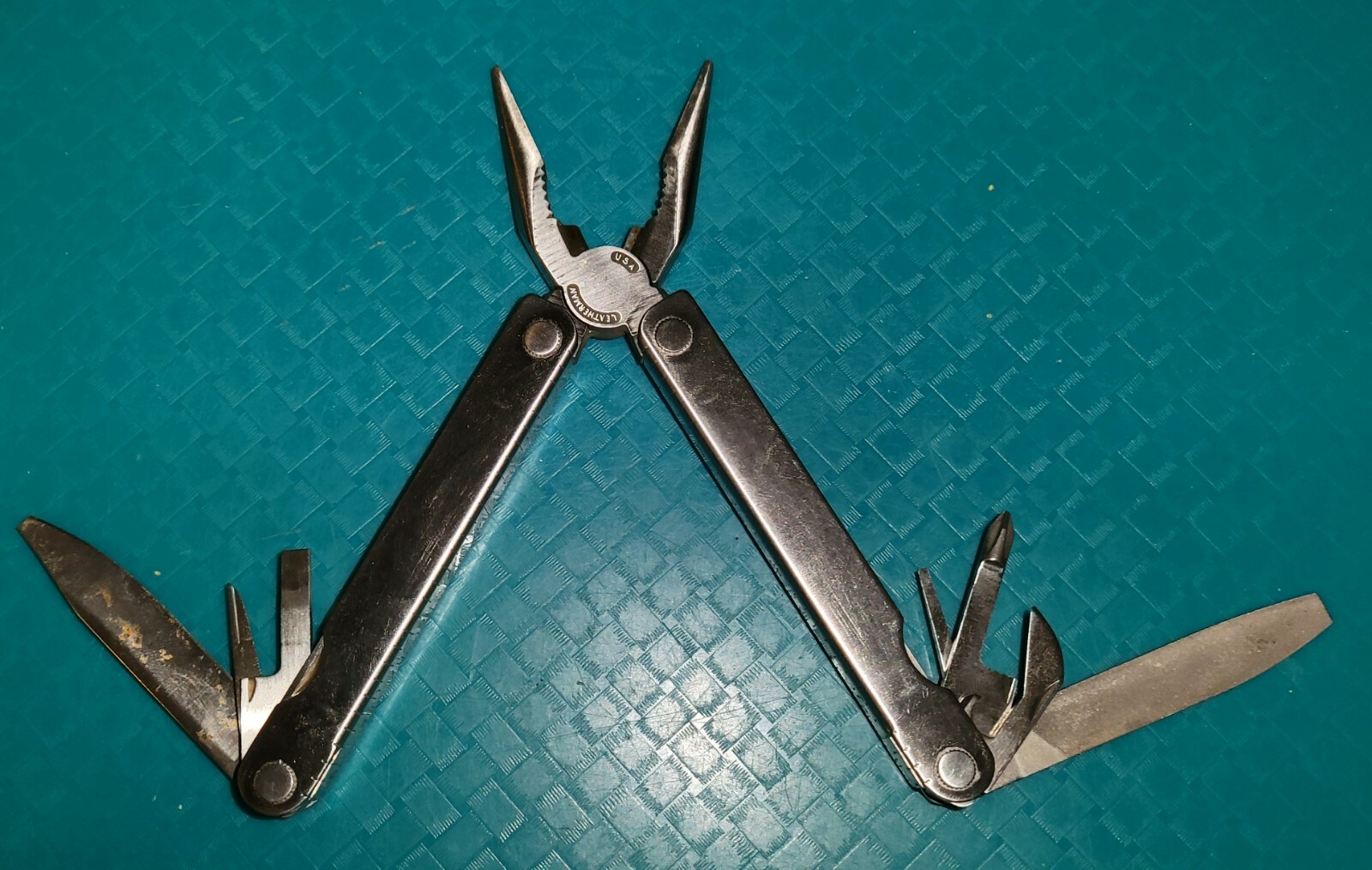 RETIRED 1993 93 LEATHERMAN MULTI-TOOL US Reg TM 1325473 PORTLAND OR w/o SHEATH