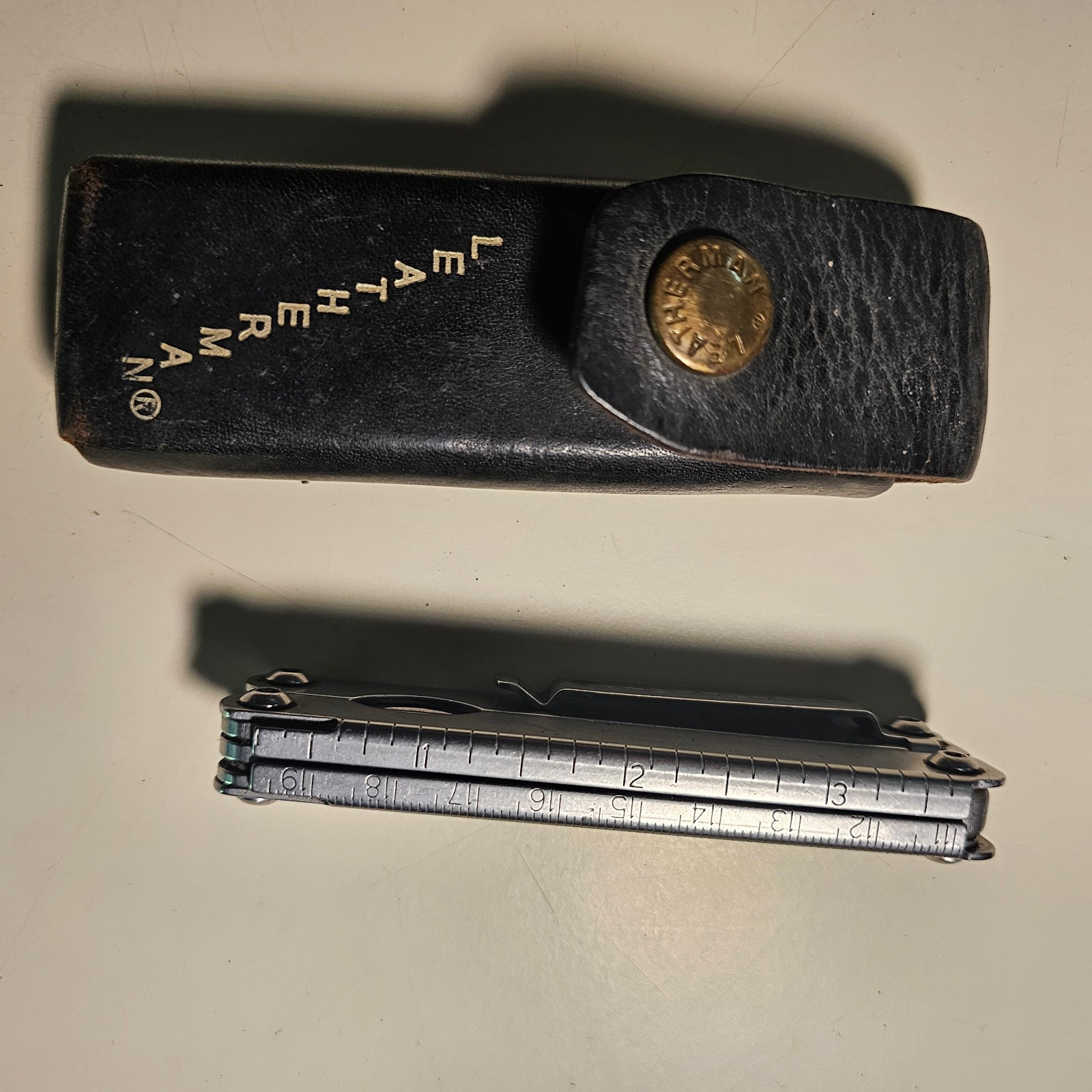 Vintage LEATHERMAN Tool Multi-Tool w/Clip and Original Leather Case