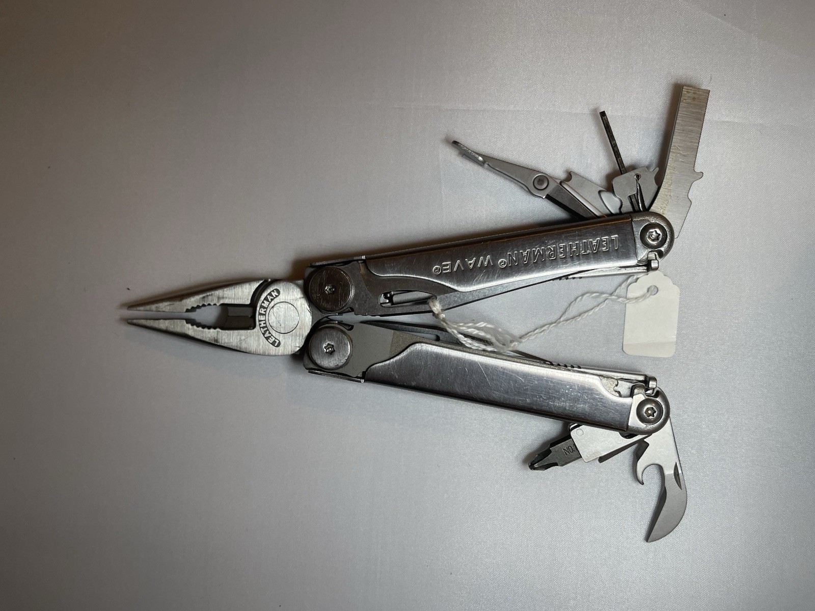 LM161 Leatherman Wave Stainless Cabela’s Logo