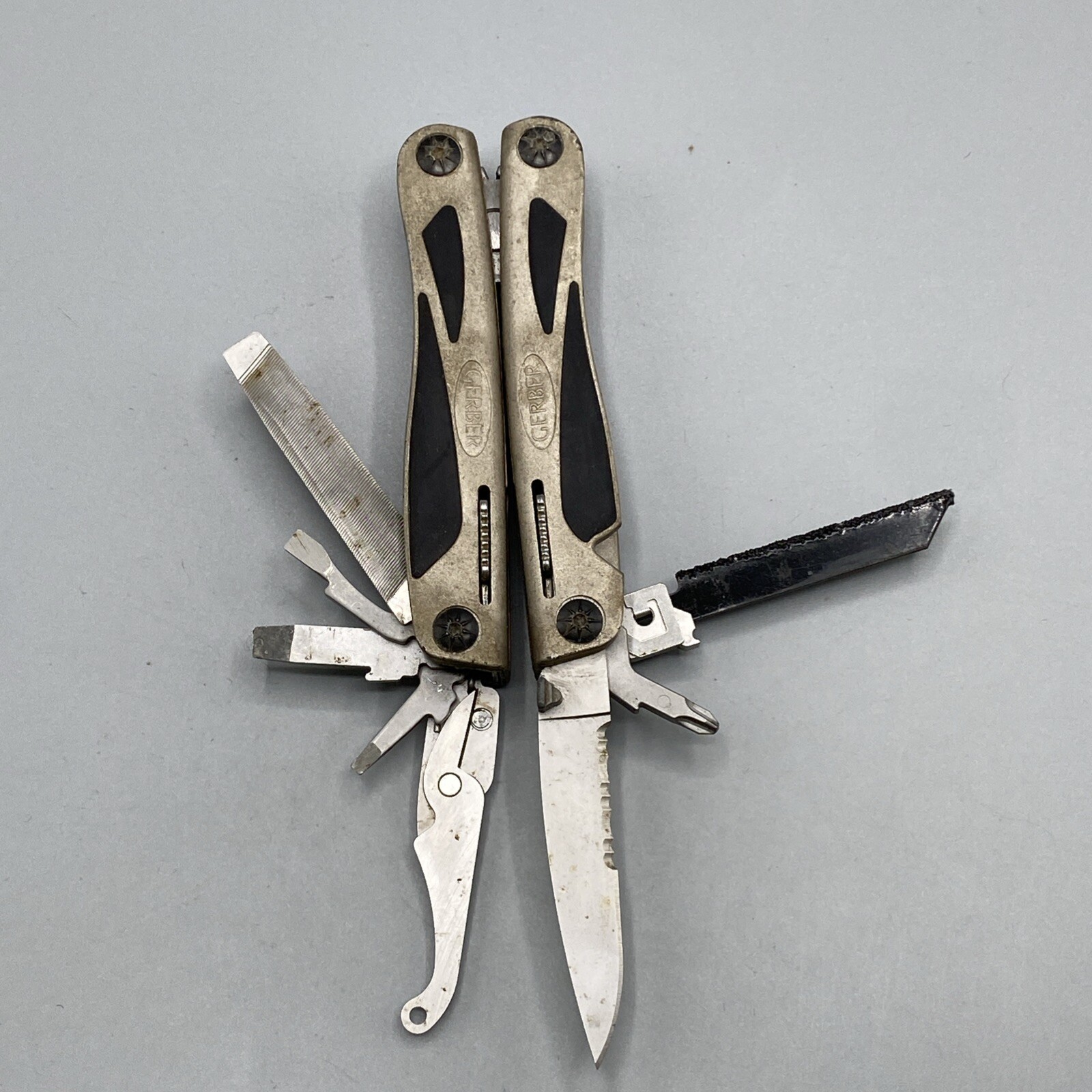 Gerber Multi-Plier 800 Legend with Sheath – Silver