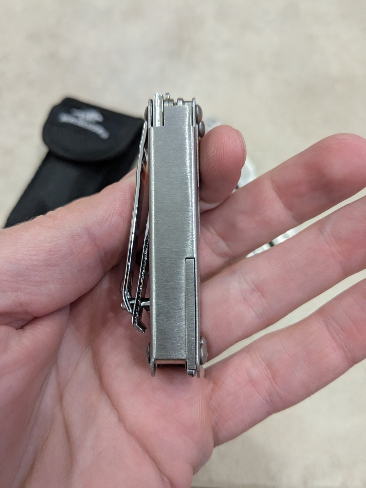 Winchester Multi-Tools Pocket Tools Pocket Knife Large & Small In Case !!! New!!