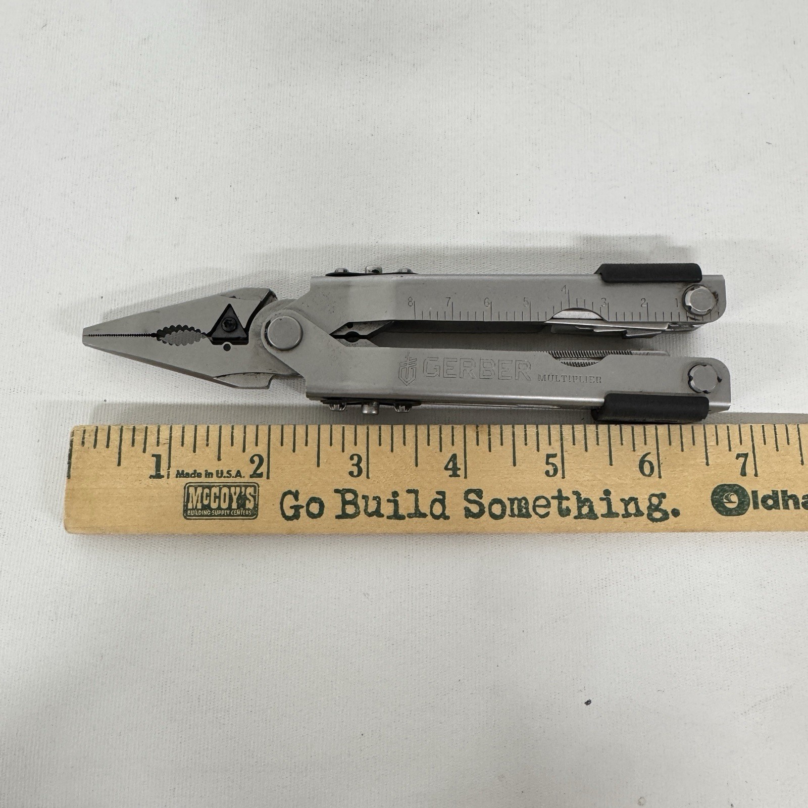 Gerber Tools Stainless Steel Needle Nose Multiplier Multi-Tool w/ Cutter MP600