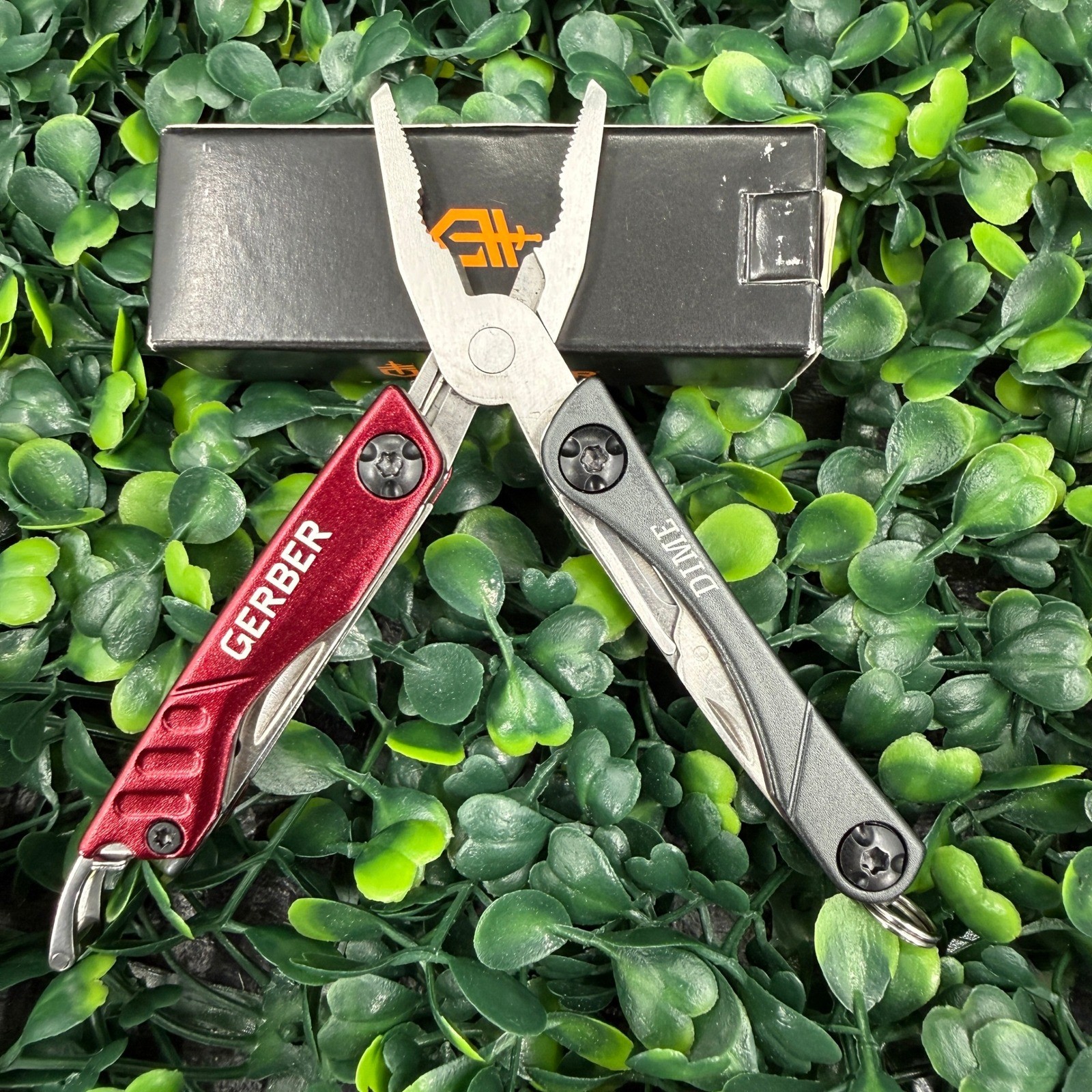Gerber Dime Multi-tool Red Black Keychain Pliers Scissors 31-001132 EDC Pocket