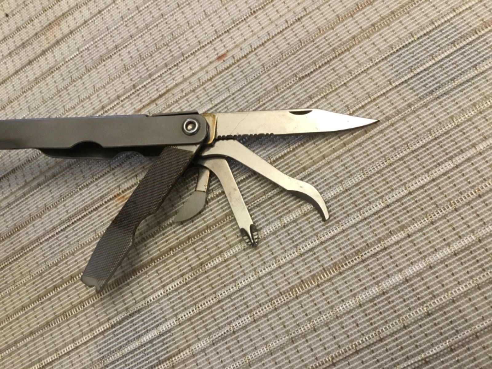 Schrade Tough Tool ST1 Multi-Tool USA Very Nice