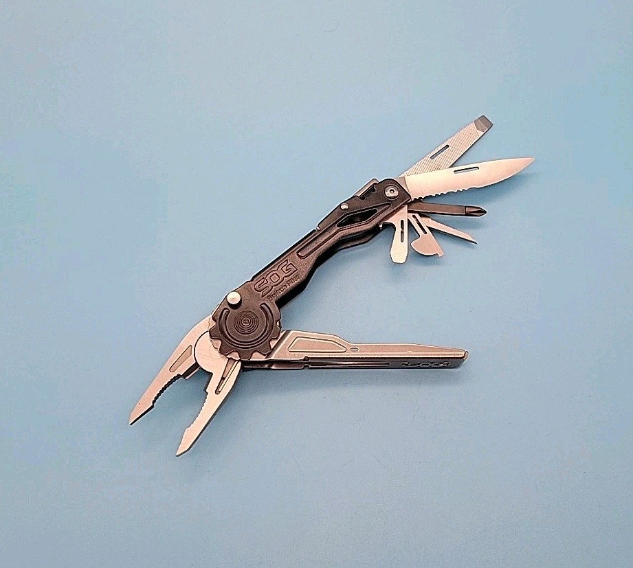 SOG Switchplier 2.0 Multi-Tool – 12-in-1 Multi-Tool w/ One-Hand Plier Deploy