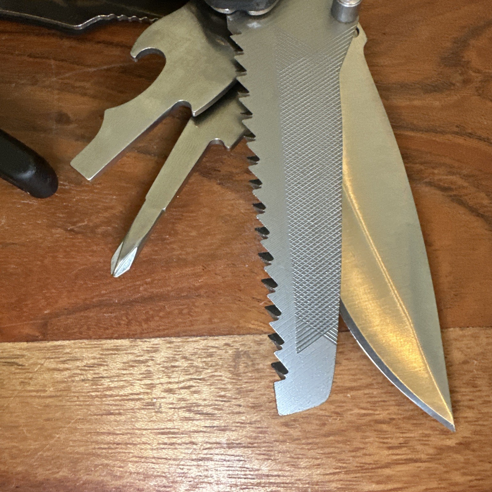 Caterpillar Multi Function Tool 9-in-1 980045