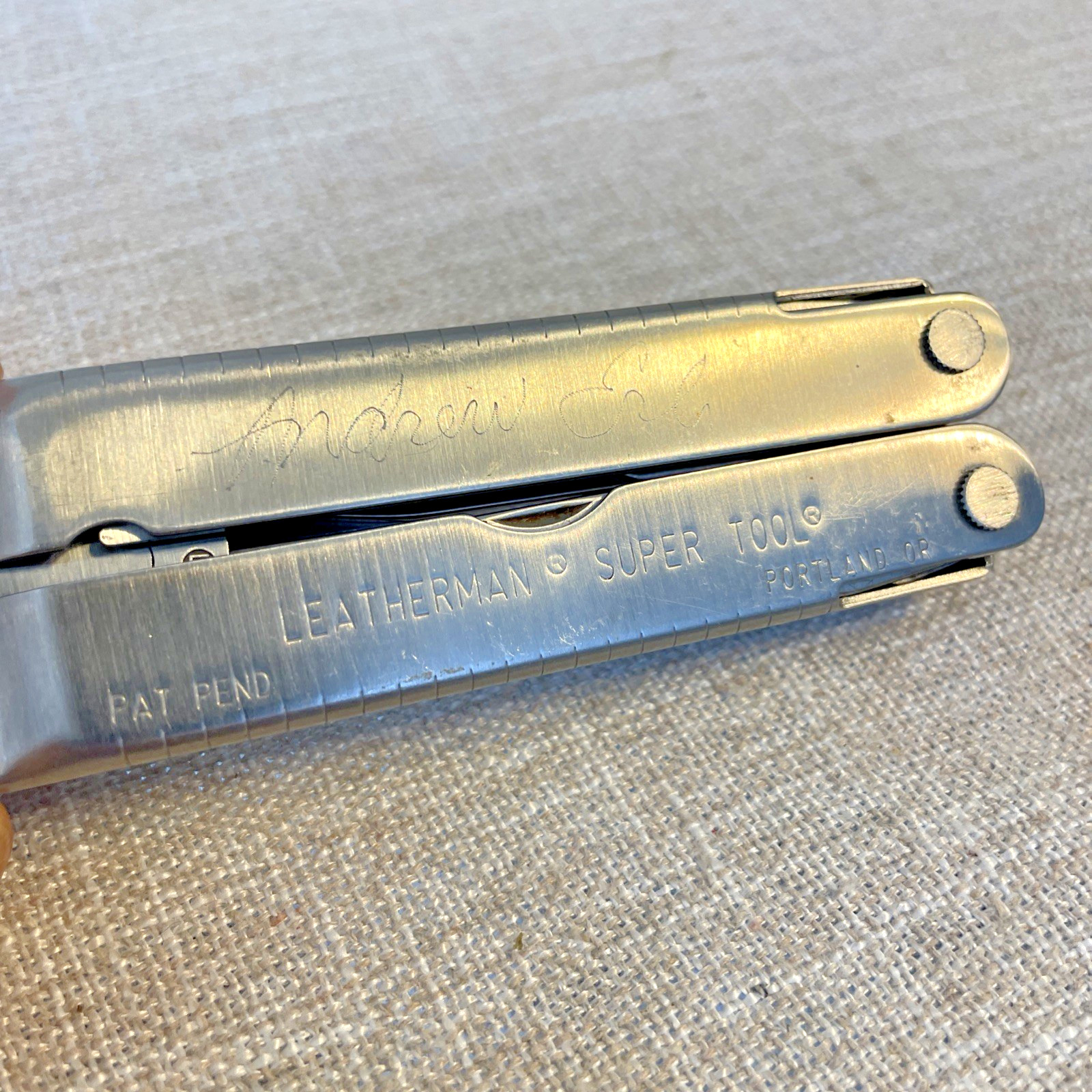 Leatherman Super Tool Multi 11-Tool Supertool Pocket Knife Pliers File Saw 0500