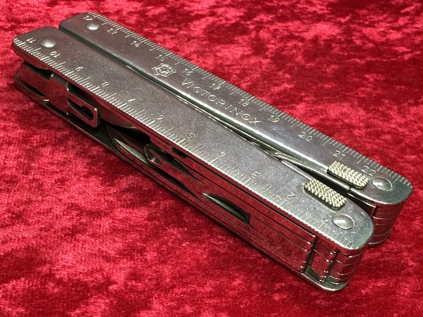 Victorinox SwissTool RS Rescue Stainless Steel Swiss Army Knife Multi-Tool (680)