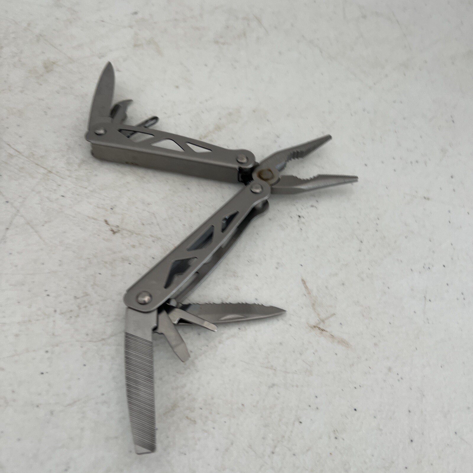 Sheffield 12-IN-1 MULTI TOOL – Pliers, Screwdriver, Knife & More