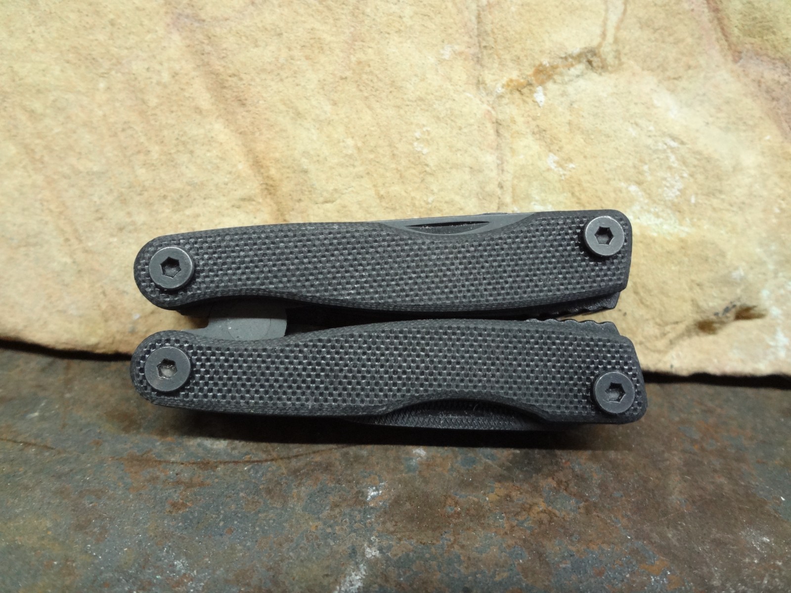 Black Tactical Pocket Knife Multi 12+ Function Tool Mini Needle Nose Pliers Fish