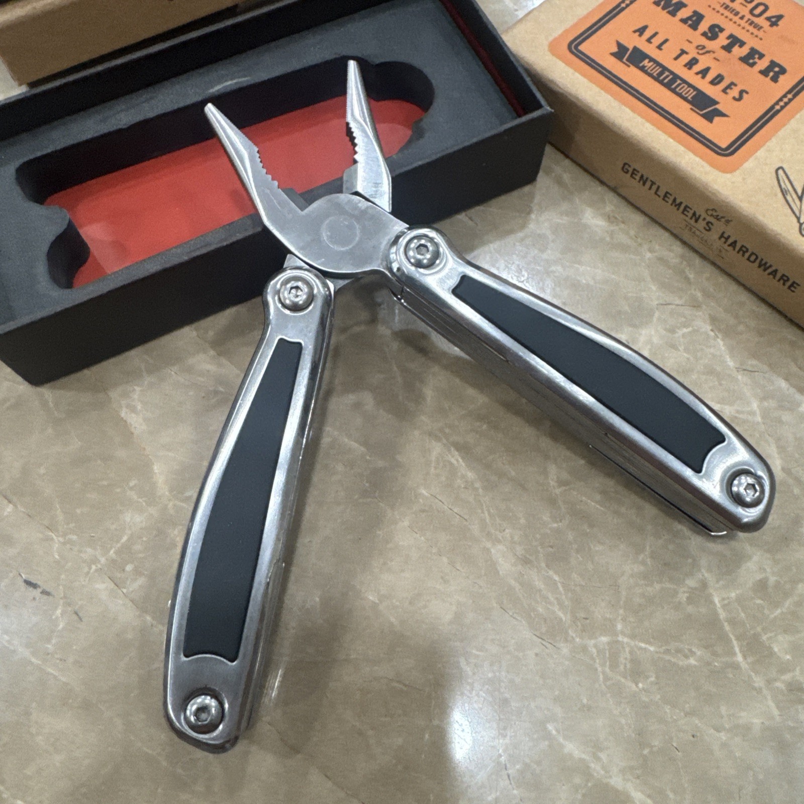 Gentleman’s Hardware No. 4 Multi Tool. New Old Stock!