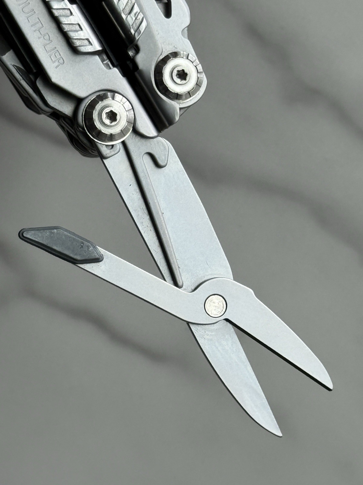Gerber FLIK Fisherman Multi Plier Gerber FLiK Fish with Extra Long Pliers In BOX