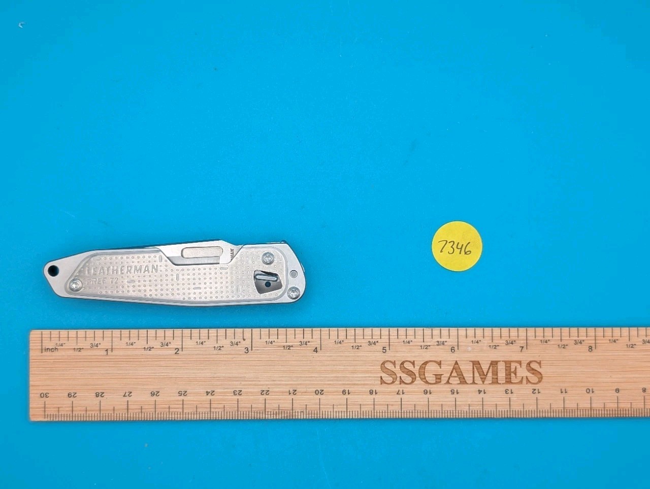 Leatherman FREE T2 Pocket Knife Multi-tool!