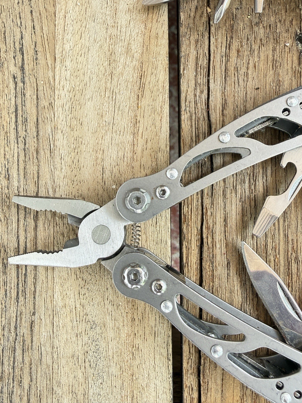 Lot of 11 Swiss Army Style Pocket Knives Multi Tools