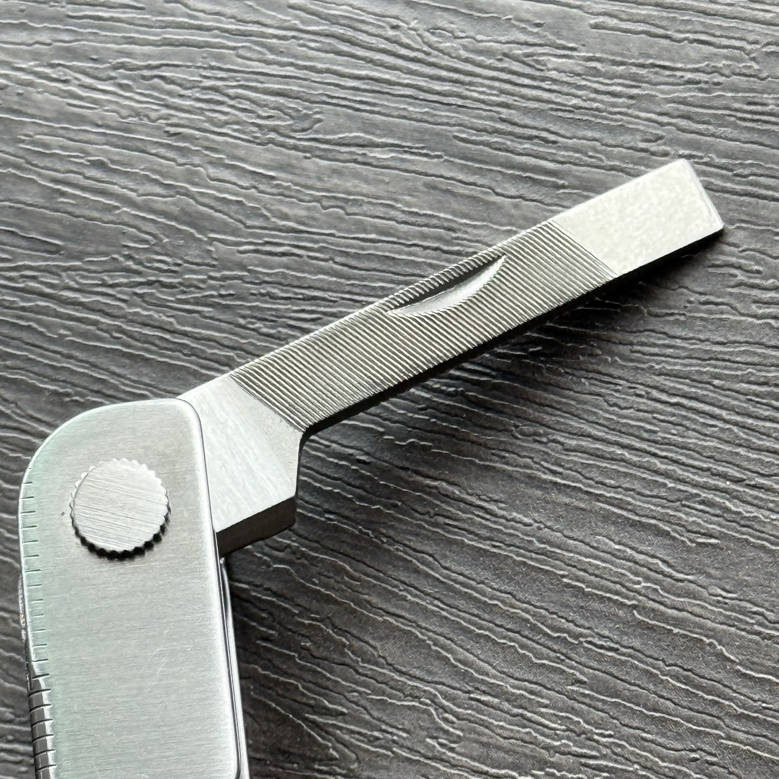 Leatherman MINI TOOL multitool. Variant w/US PAT 4744272 on Both Sides. Engraved